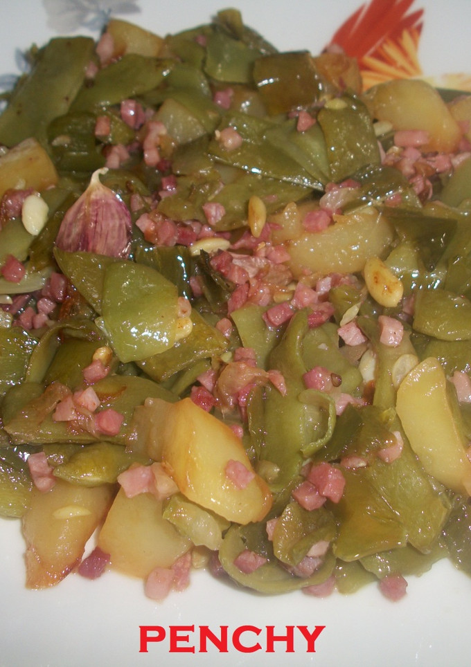 Una foto de Verduras salteadas con jamón al vino fino