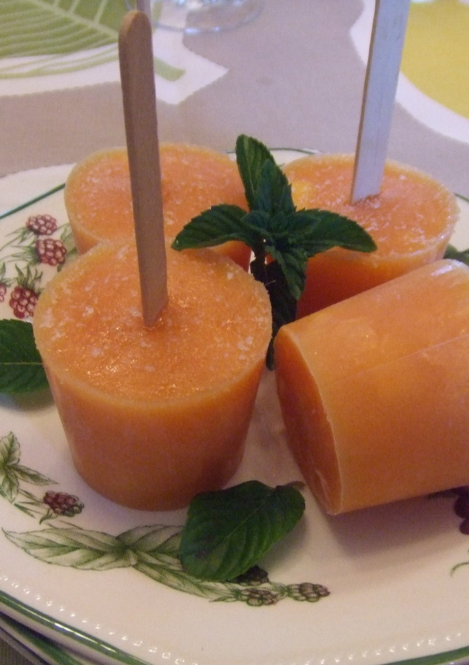 Una foto de Sorbetes de melocotón y mango