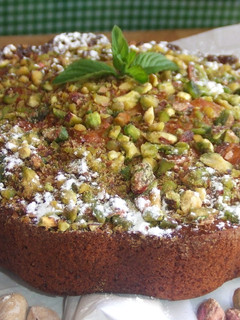 Una foto de Pastel especial de pistachos y naranja