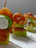 Pinchos de truchas, calabacinos y ricota