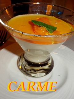 Una foto de Mousse de naranja y miel