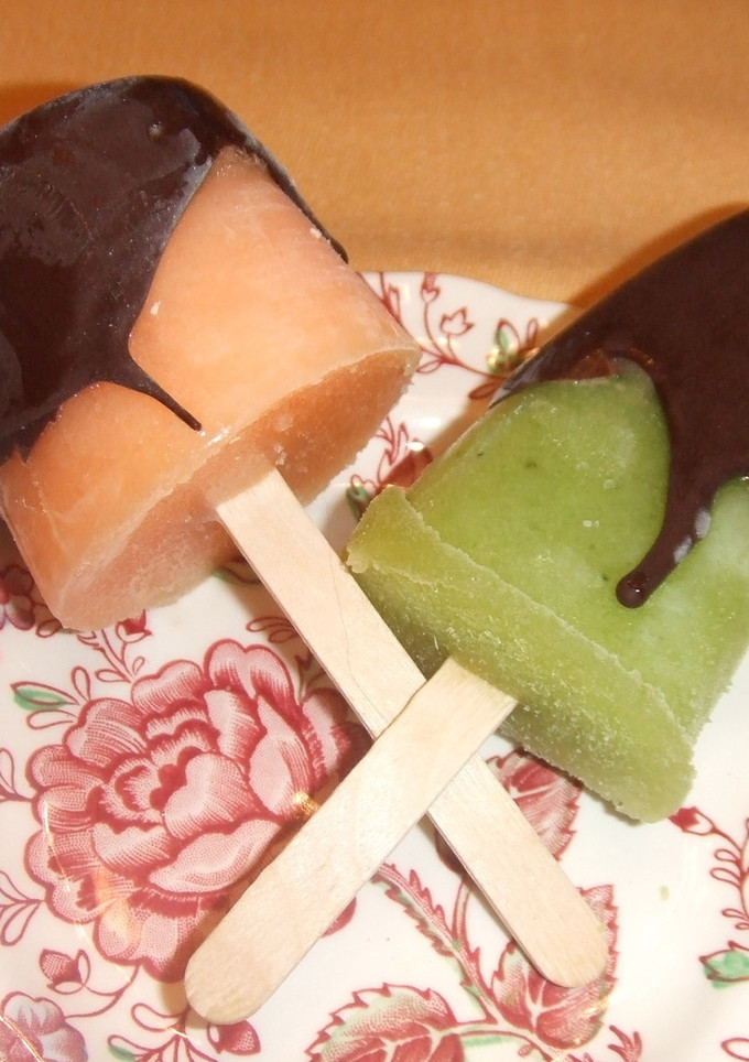 Una foto de Polos de sorbete de melón y menta