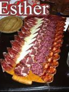 Una foto de Tabla de ibéricos tradicional