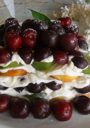 Una foto de Lasaña fría de frutas frescas
