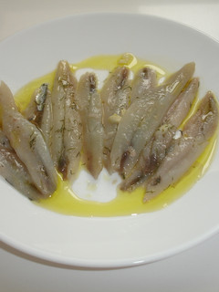 Una foto de Boquerones en vinagre y eneldo