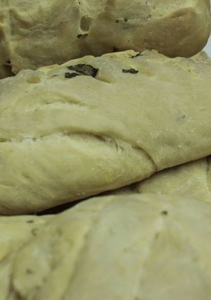 Una foto de Pan de albahaca