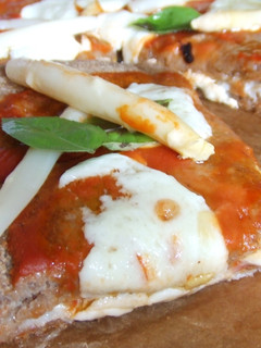 Una foto de Pizza integral rellena enriquecida