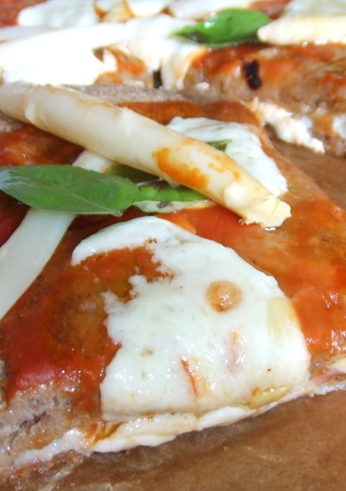 Una foto de Pizza integral rellena enriquecida