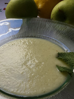 Una foto de Sopa fría de melón y manzana