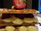 Mil hojas de crema a la vainilla y frambuesa