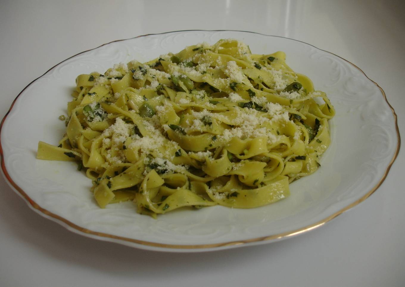 Cintas al pesto