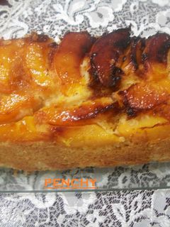 Una foto de Bizcocho de melocotones caramelizados al revés