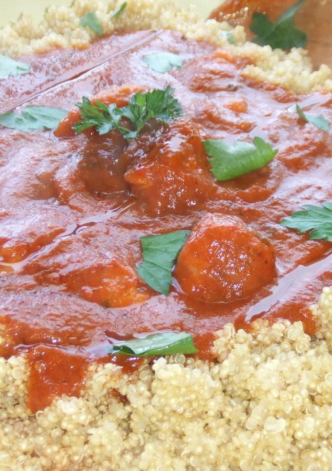 Una foto de Albóndigas rápidas y fáciles con salsa casera