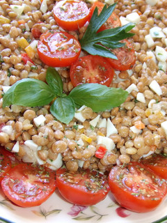 Una foto de Ensalada de lentejas con vinagreta especial
