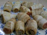 Canutillos y cucuruchos de hojaldre rellenos