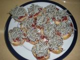 Tostas de jamón con gulas