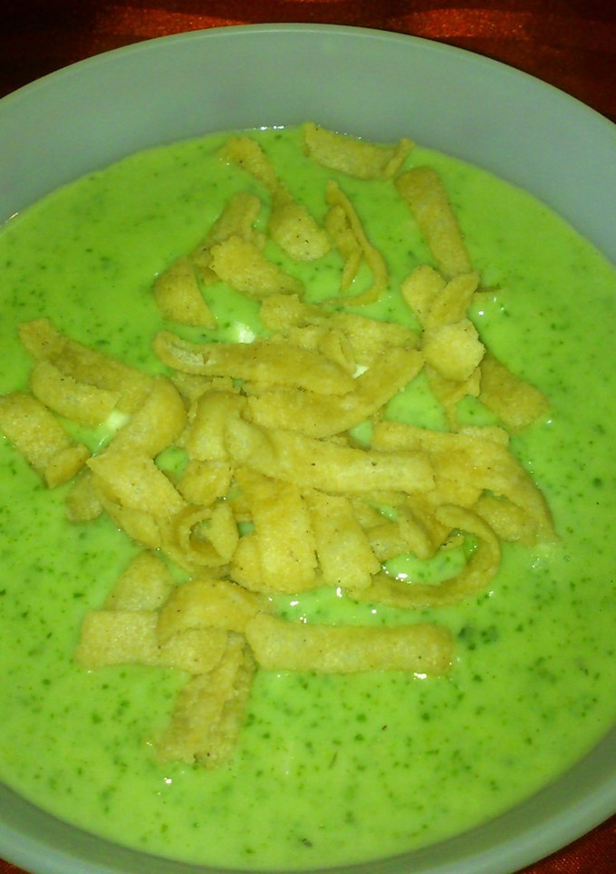 Una foto de Crema de espinacas crunch