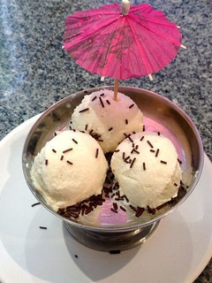 Foto principal de Helado de coco con leche de coco
