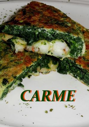 Una foto de Tortilla de espinacas y langostinos