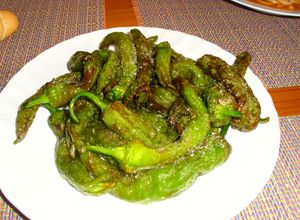Foto principal de Pimientos fritos o pajaritos de huerta