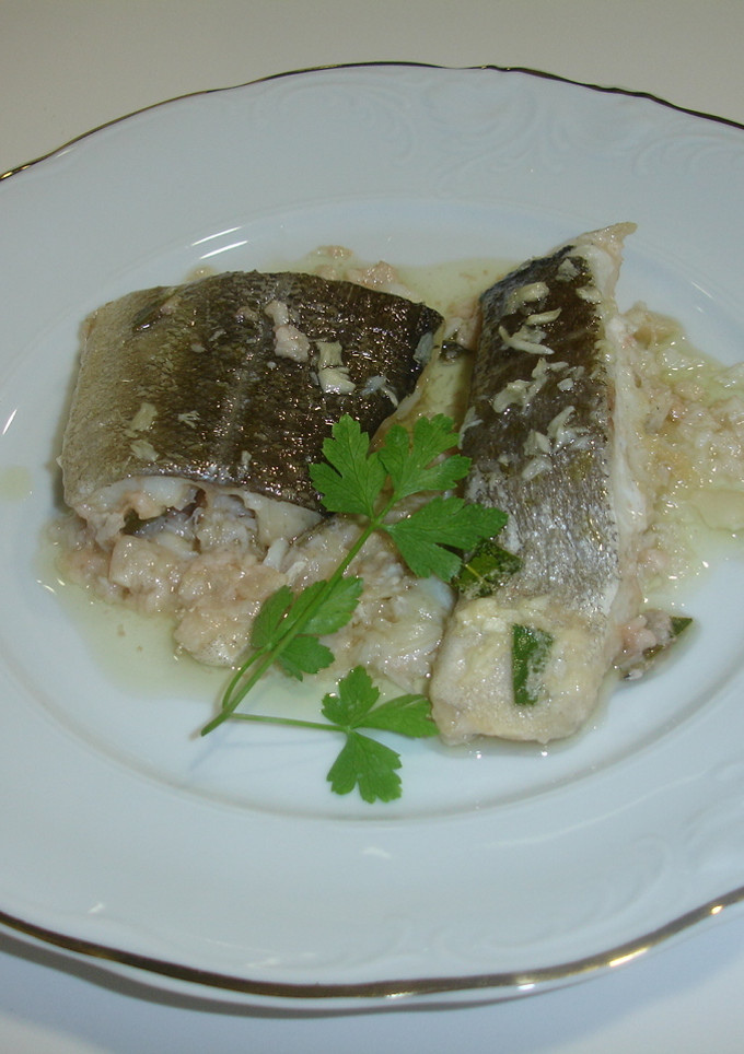 Una foto de Bacalao al ajillo
