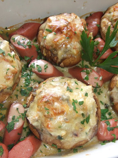 Foto principal de Champiñones rellenos y salchichas al horno