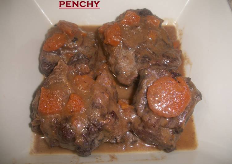 Rabo de toro estofado de familia