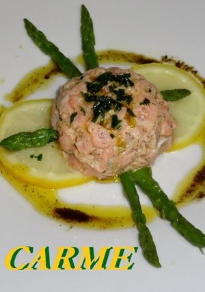 Una foto de Tartar de salmón marinado