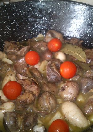 Una foto de Menudillo con tomatitos cherri