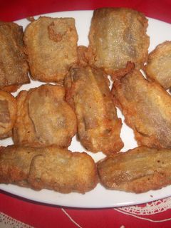 Una foto de Pencas de acelga crujientes, rellenas de queso de cabra
