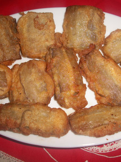 Una foto de Pencas de acelga crujientes, rellenas de queso de cabra