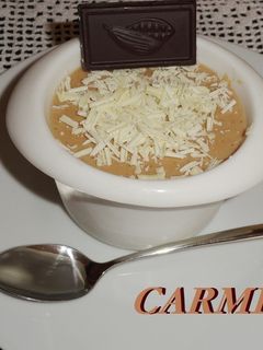 Una foto de Cuajada de turrón