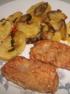 Una foto de Filetes de atún macerados y empanados