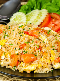 Una foto de Arroz frito con cangrejo de las nieves