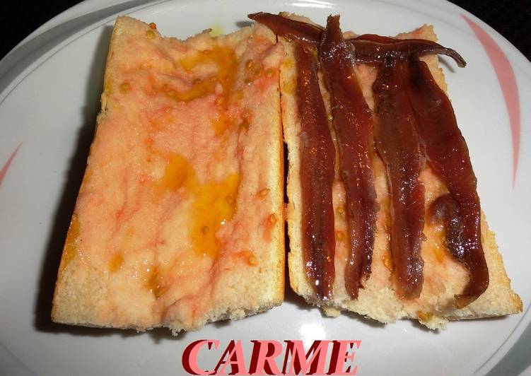 Pan con tomate y anchoas