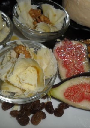 Una foto de Rosetas de queso con higos
