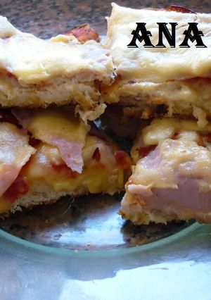 Una foto de Pizza rellena con crema y queso crema