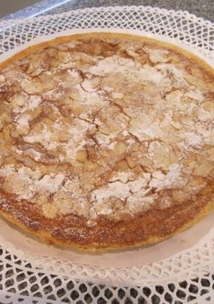 A picture of Almond Cream Puff Pastry Tart.