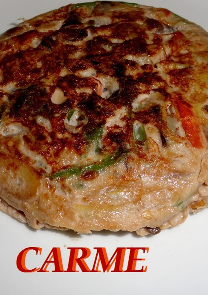 Una foto de Tortilla de verduras y frutos secos