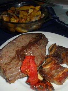 Una foto de Asado al horno con patatas y verduras