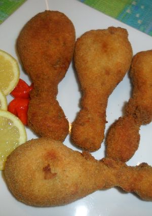 Foto principal de Patas de pollo crocantes con arroz amarillo