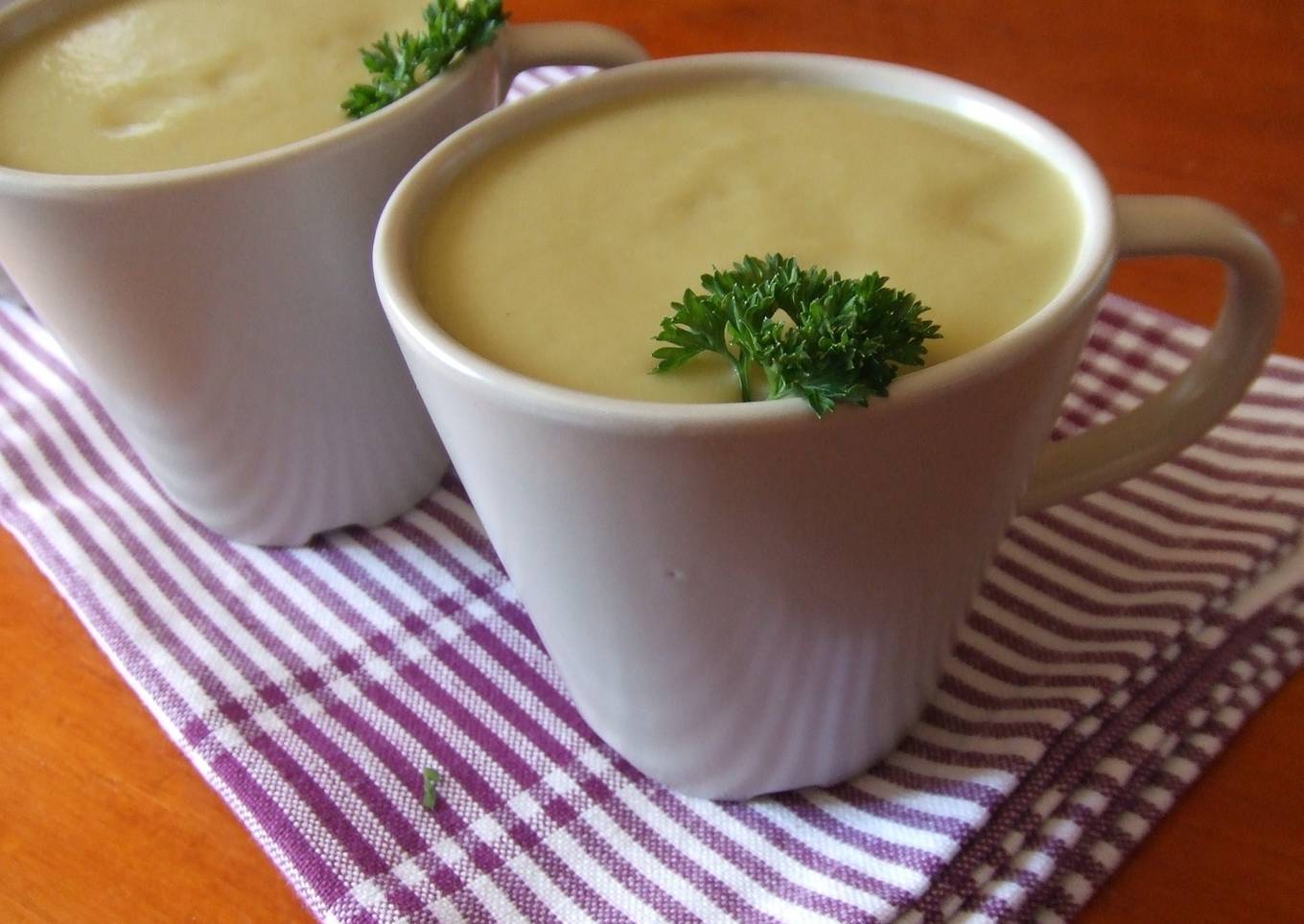 Crema fría de vainas de habas frescas<br />
