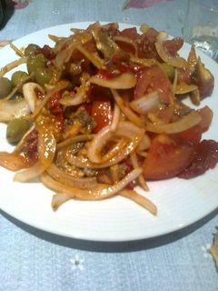 Una foto de Ensalada de revuelto y sardinas
