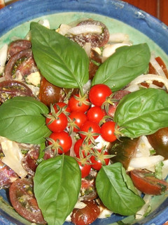 Una foto de Ensalada de minitomatitos de huerta