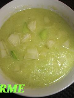 Una foto de Sopa fría de pepino y melón