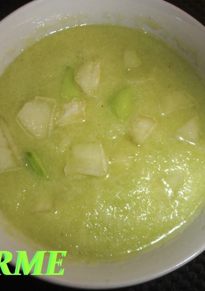 Una foto de Sopa fría de pepino y melón