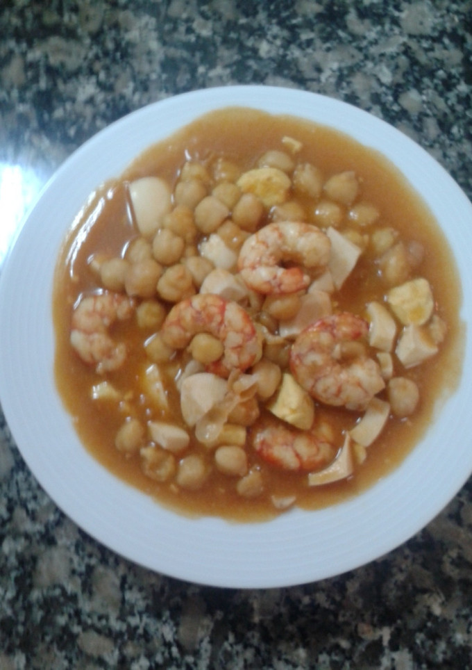 Una foto de Garbanzos a la Girón