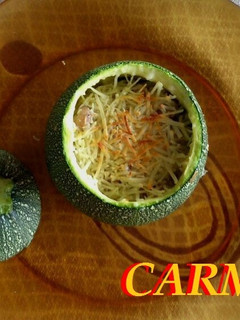 Una foto de Calabacín redondo relleno con butifarra de cerdo