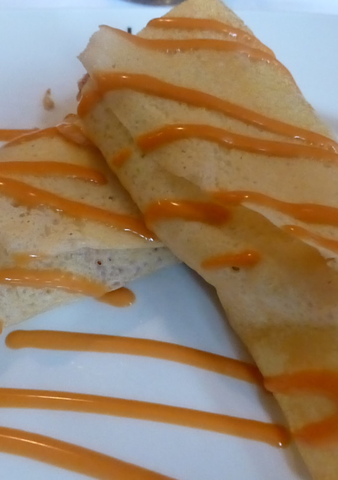 Una foto de Crepes de beicon, jamón y maíz