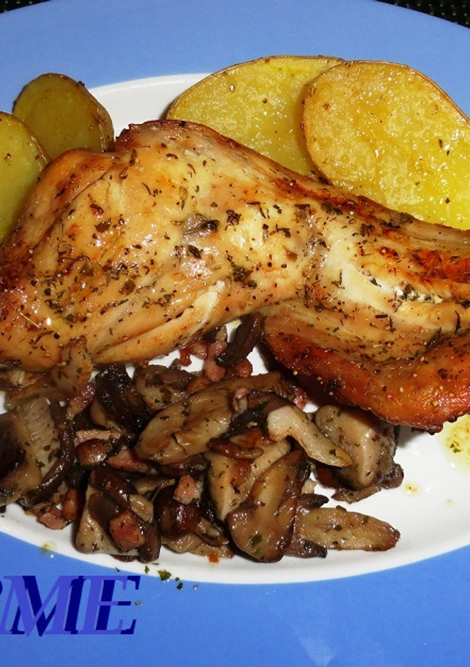 Una foto de Conejo macerado asado con patatas